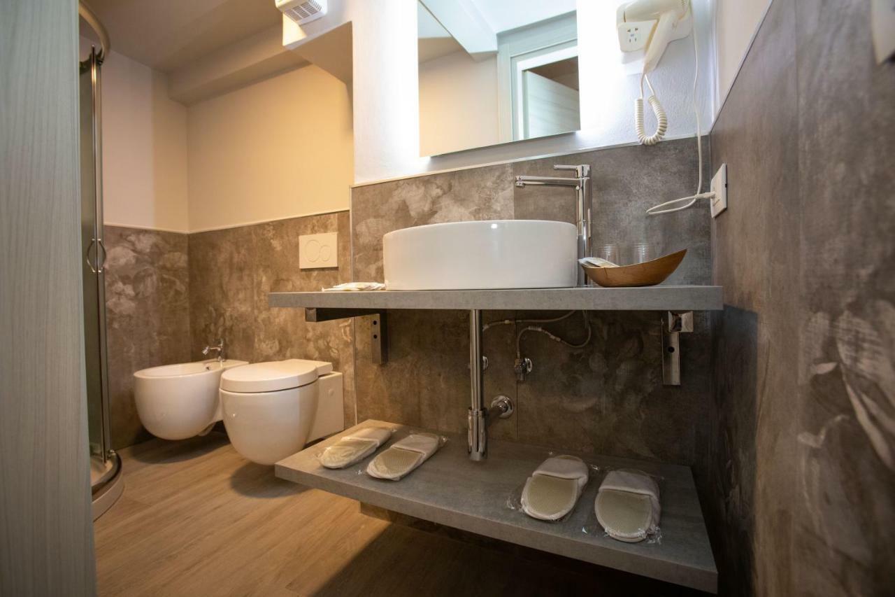 Al 54 Accommodation San Benedetto del Tronto Exterior photo